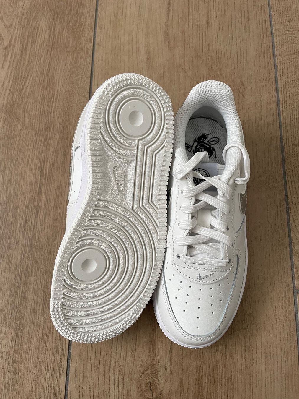 Nike Scarpe per ragazzi: Nike Force 1 Gr. 30 NEU – Nuovo e nell'imballaggio originale da Waltenschwil venduto da hansnine 4