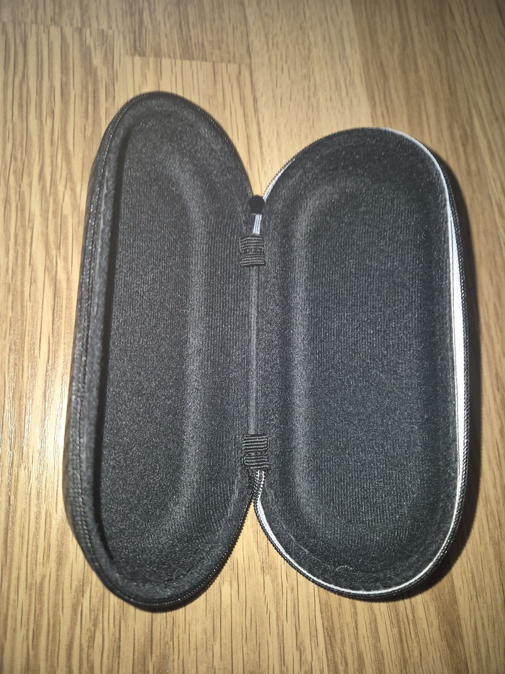 Altro in  Abbigliamento & Accessori: Brillenetui Brille Etui Bollé – Nuovo e nell'imballaggio originale da Langenthal venduto da Polarisstern 1