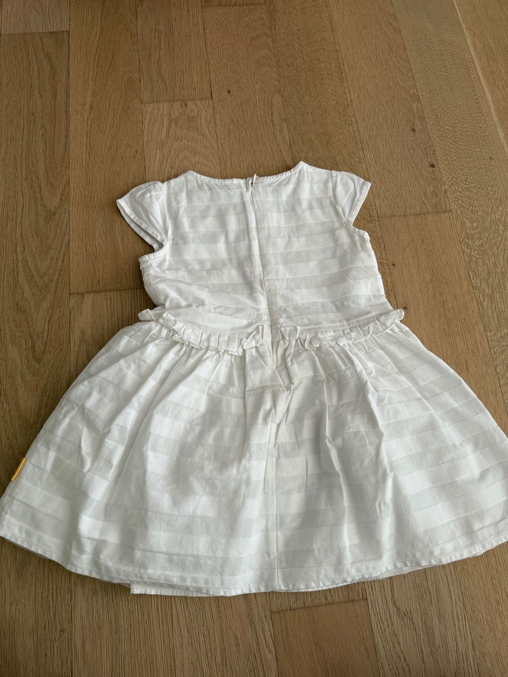 Vestiti & Gonne: Kleid Mädchen, Grösse 98 – Usato da St. Gallen venduto da mirnes84 4