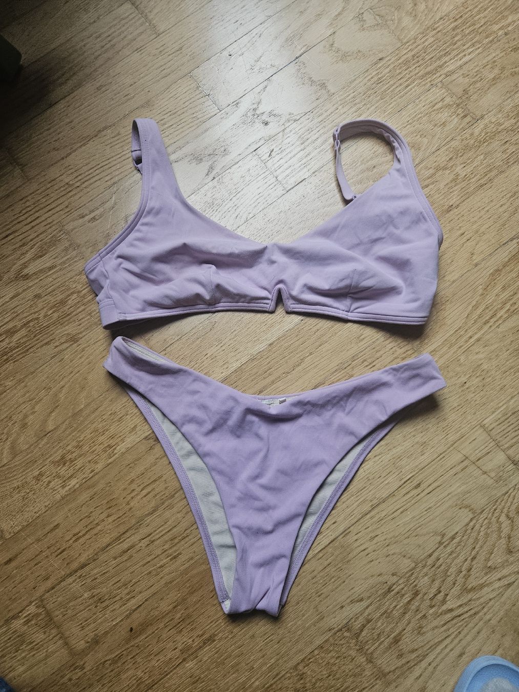 Triumph Badekleider & Bikinis: Lilafarbenes Bikini Setvon Triumph,2C & 38 – Gebraucht aus Bern von RCAG