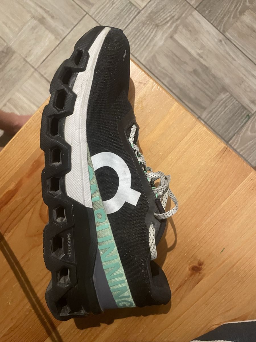 On Chaussures hommes: Cloudmonster 2  – D'occasion à Sigirino par tor_2tnf