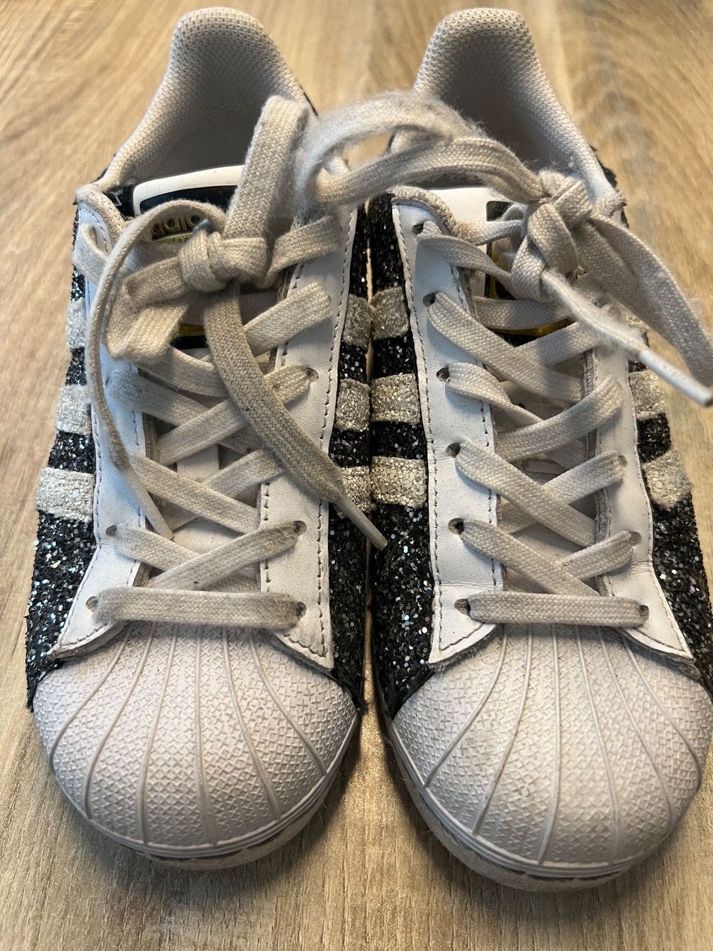Adidas Scarpe per ragazze: ADIDAS  Sneaker Spezial Edition  Gr. 35.5 – Usato da Wil SG venduto da Northchild77 1