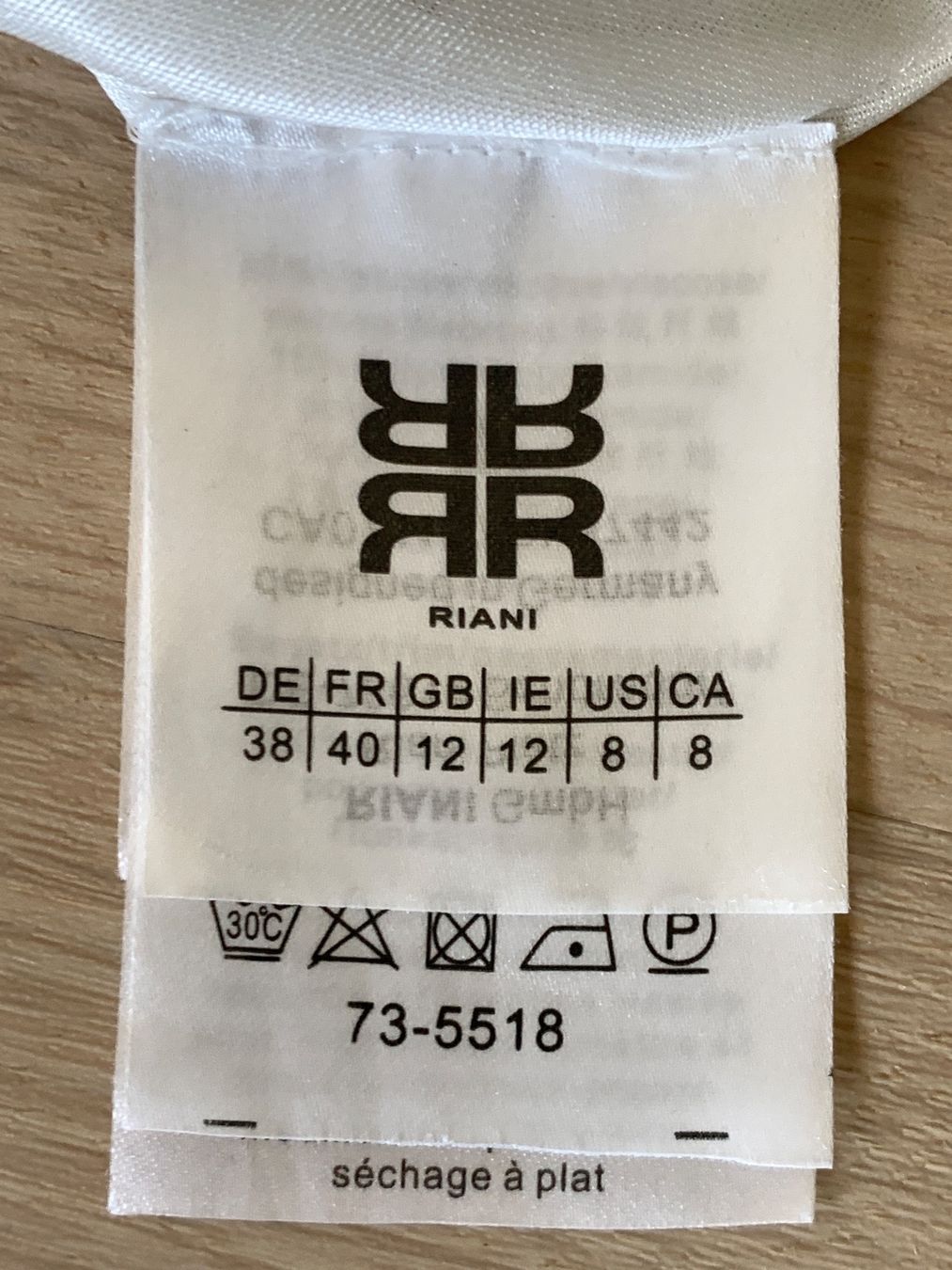 Riani Röcke: Riani Stretch Rock  - Gr. 38 - weiss/Rottöne - TOP – Gebraucht aus Dübendorf von san_tt6m 5