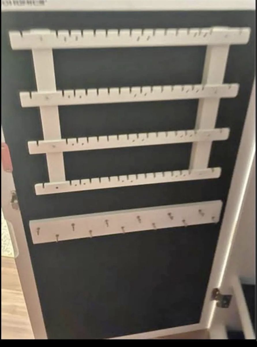 Sonstige Dekorationen & Accessoires: Songmics Schmuckschrank, abschliessbar – Gebraucht aus Liestal von esr_9y9c 4