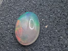 Natürlicher, äthiopischer Feueropal 14x10x5mm