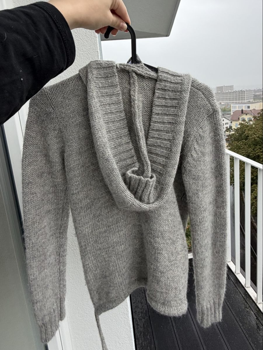 Calvin Klein Pulls & Sweat-shirts: Calvin Klein Knitted Top  – Neuf (Voir description) à Luzern par das_2s8k 1