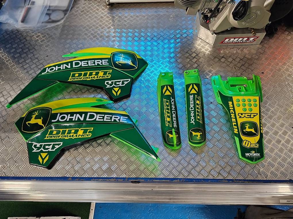 Mini Bike: Kit palstique YCF / John Deere – Nuovo (secondo la descrizione) da les verrières venduto da Lewydo 1