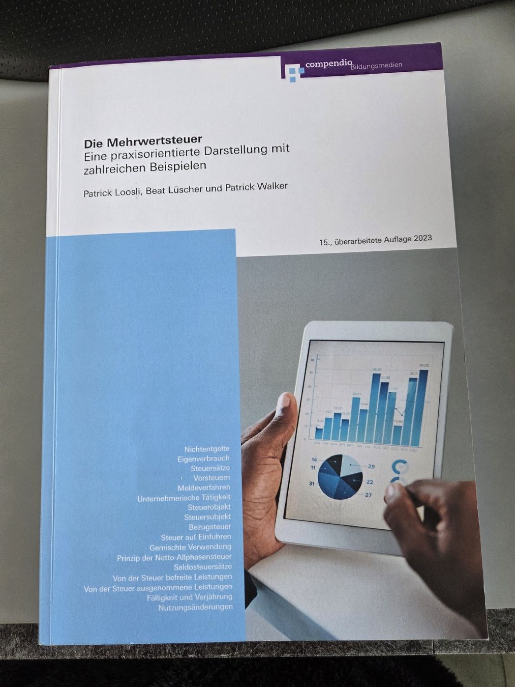 Libri: Mehrwertsteuer Compendio 2023 – Usato da Lostorf venduto da _Venus_