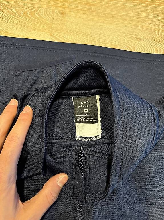 Lotti di vestiti: Nike Set Trainerhose & Jacke – Usato da Meilen venduto da DavideL02 2