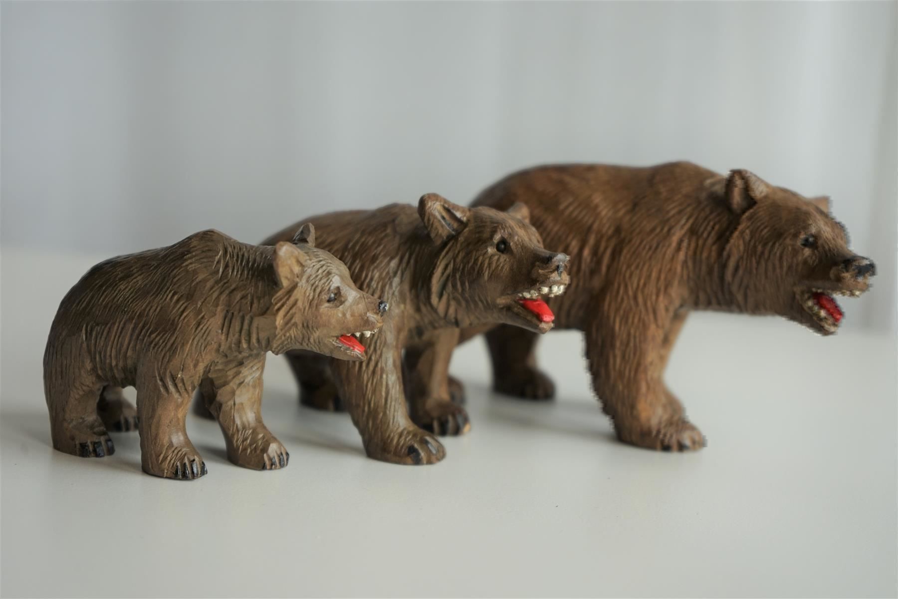 Figurines: 3 Bären, geschnitzt – D'occasion à Brienz BE par P.Edelweiss 1
