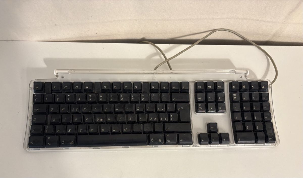 Apple Claviers: Apple Pro Keyboard M7803 – D'occasion à Horgen par rrtt
