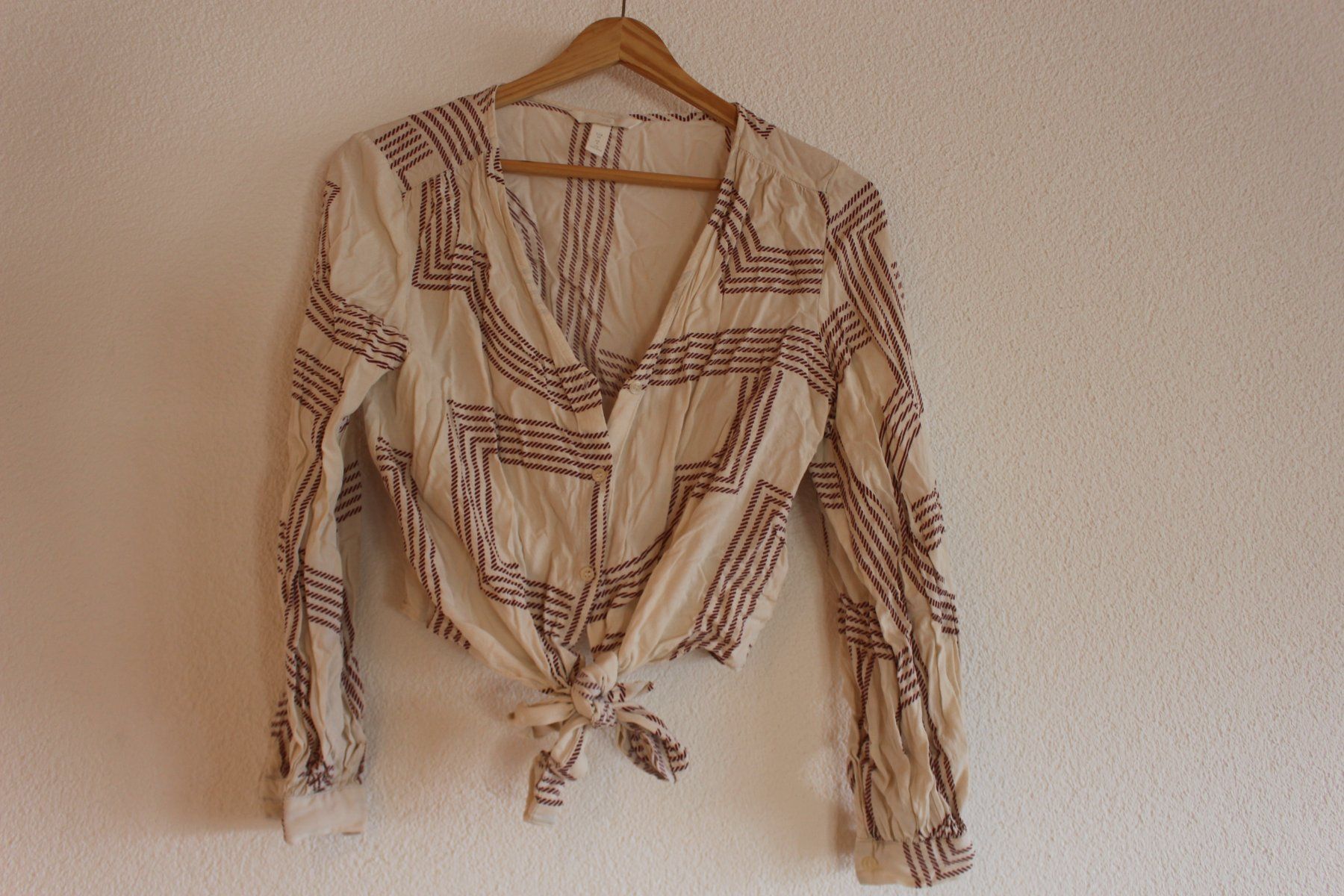 H&M Camicette: Crop-Bluse - Letzte Chance – Usato da Ebnat-Kappel venduto da Moonel.104