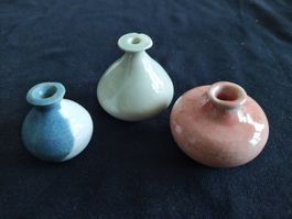 3 vases soliflore miniature vintages en céramiques émaillées