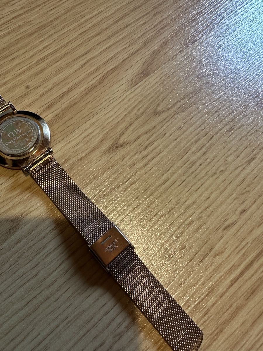 Daniel Wellington Bracciali & Braccialetti: Daniel Wallington Armbanduhr farbe roségold – Usato da Münsingen venduto da Secondhand89 3