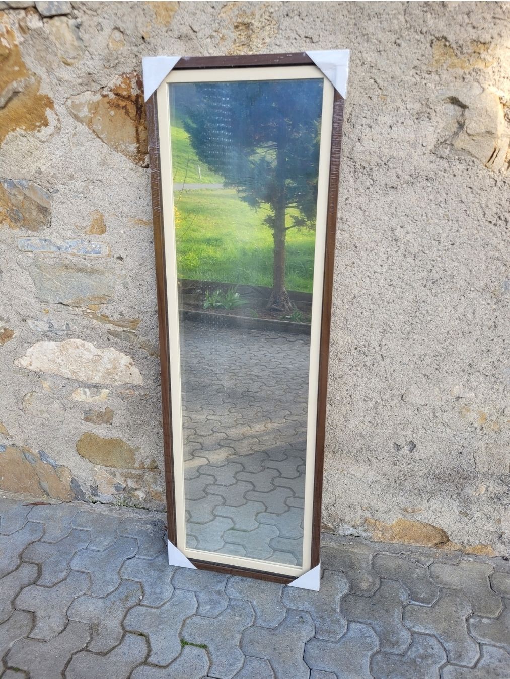 Ikea Miroirs: Grosser IKEA Spiegel zum Aufhängen oder Aufstellen – Neuf avec emballage d'origine à Stalden (Sarnen) par kiba17