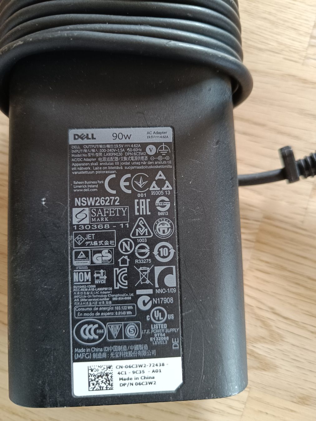 Dell Caricabatterie: Dell 90W Netzteil 19.5v 4.62A – Usato da Liesberg Dorf venduto da Tisba_swiss