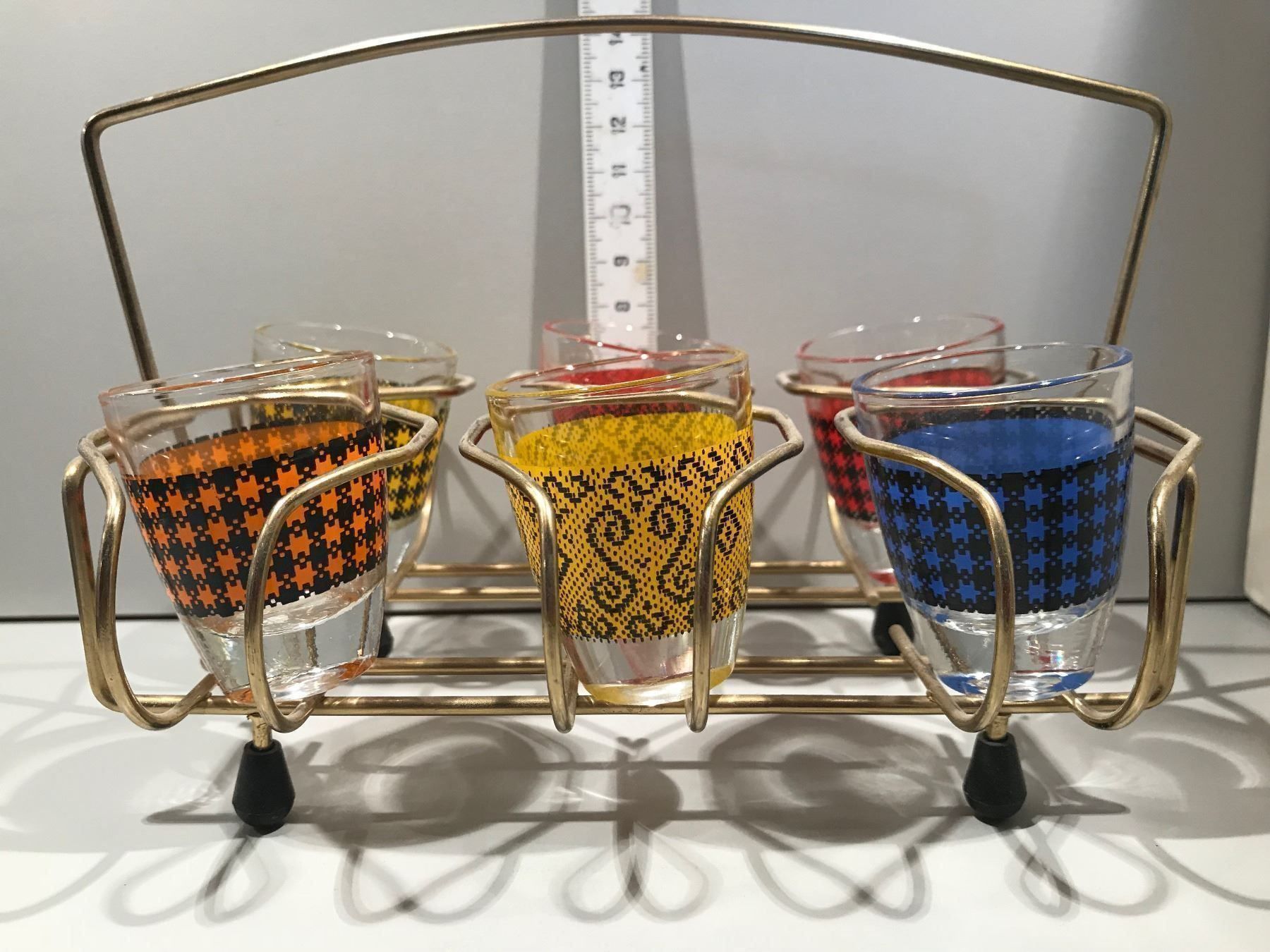 Bicchieri: Support avec 6 verres à schnaps – Usato da Ste-Croix venduto da mjmg 6