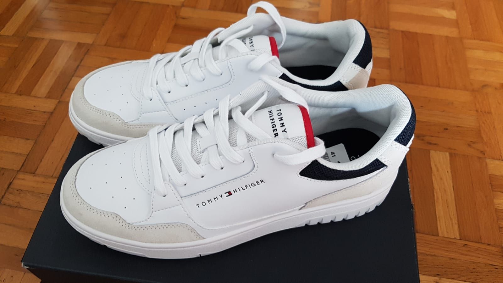 Tommy Hilfiger Scarpe da uomo: Sneaker Tommy Hilfiger,Leder,Gr.41. – Nuovo e nell'imballaggio originale da Zürich venduto da ata_c8nh 1