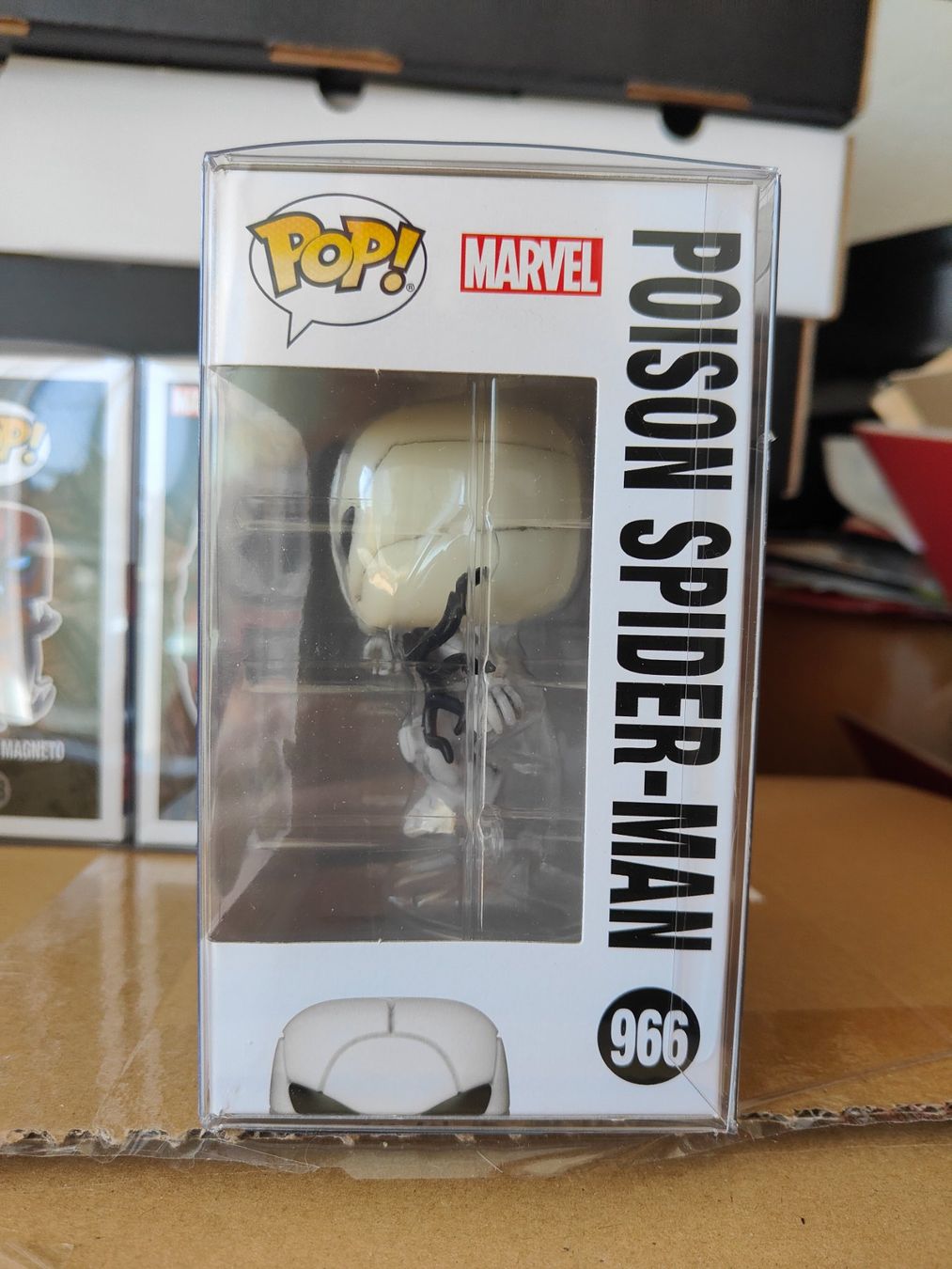 Funko Statuette: Funko Pop! - Poison Spider-Man - Glow Chase - SE #966 – Usato da Benken SG venduto da beasty91 3