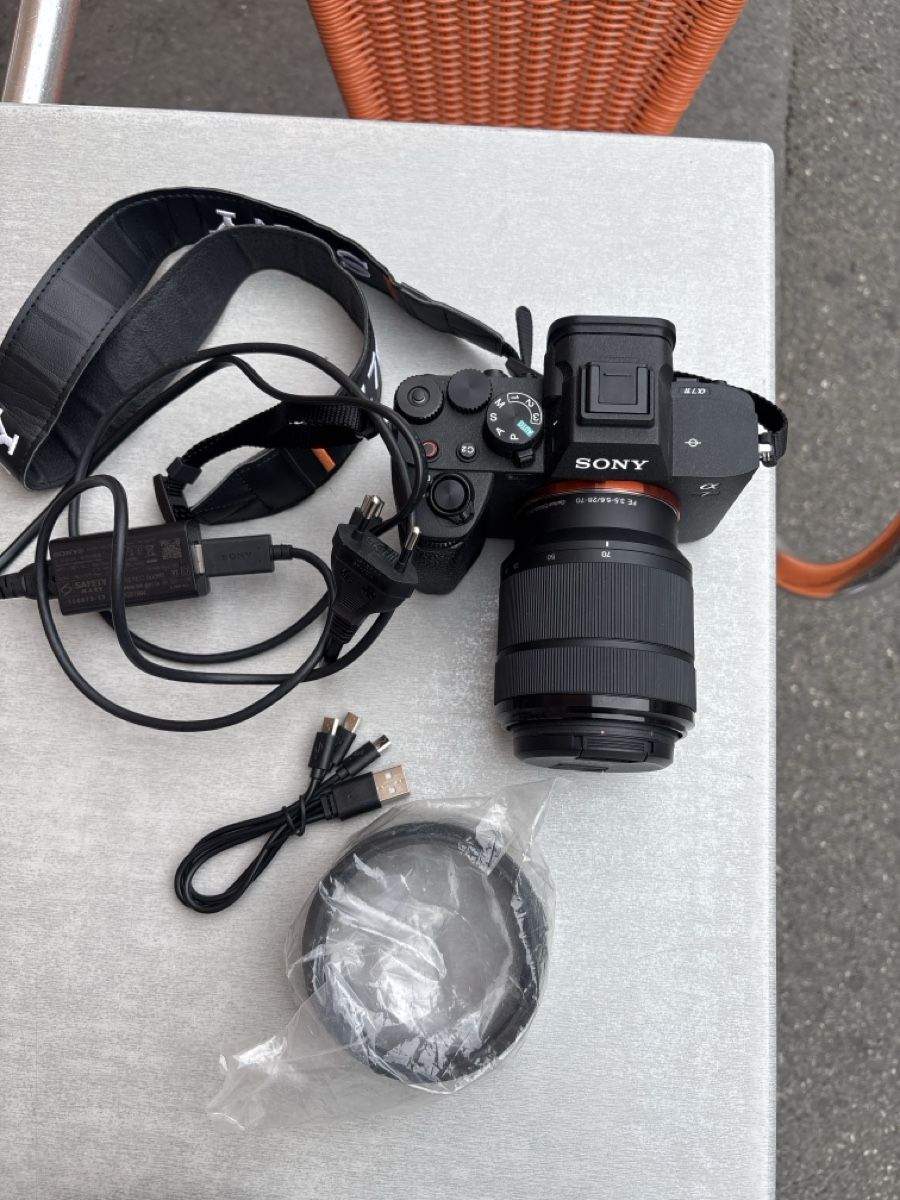Sony Kamera: Sony 7 – Neu und originalverpackt aus Ostermundigen von aza_lm9v