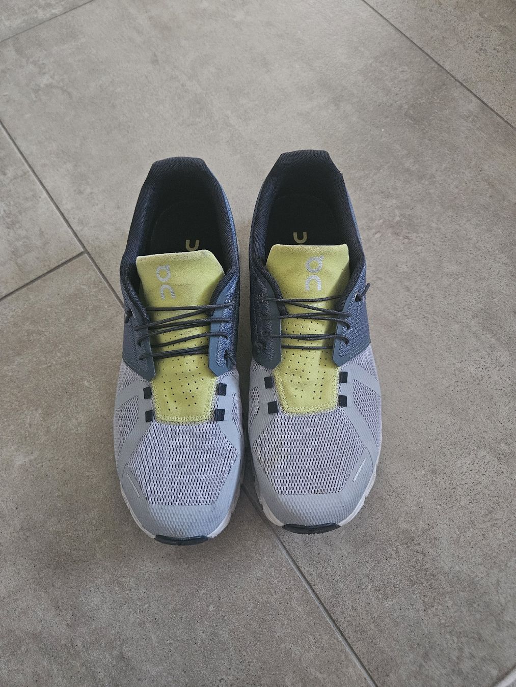 On Chaussures hommes: ON Schuhe Gr 45 – D'occasion à Wolfhausen par swi_2lbv