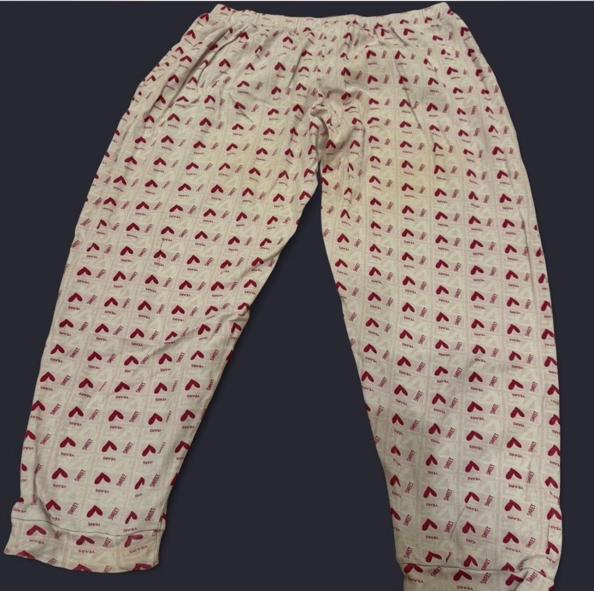 Negligees & Pyjamas: Pyjamahose mit Herzmuster  – Gebraucht aus Marbach SG von Rob_sta 1