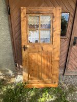 Alte Holztüre mit Fenster und Beschlägen antik gebraucht