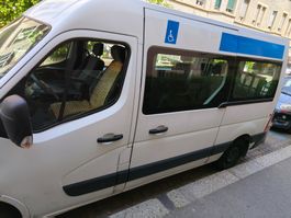 Nissan NV400 – Rollstuhltransporter, 5+2 Plätze, frisch MFK