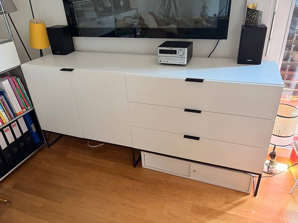 Cassettiere: Geräumiges weisses Sideboard – Usato da Schlieren venduto da fio_7ltb
