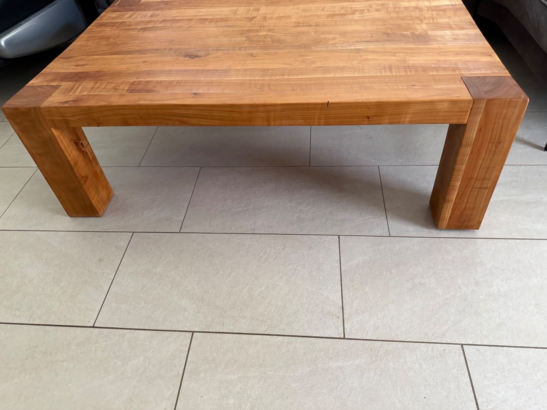 Tables: Massiv Kirsche-Couchtisch – D'occasion à Hagenbuch ZH par buell06 4