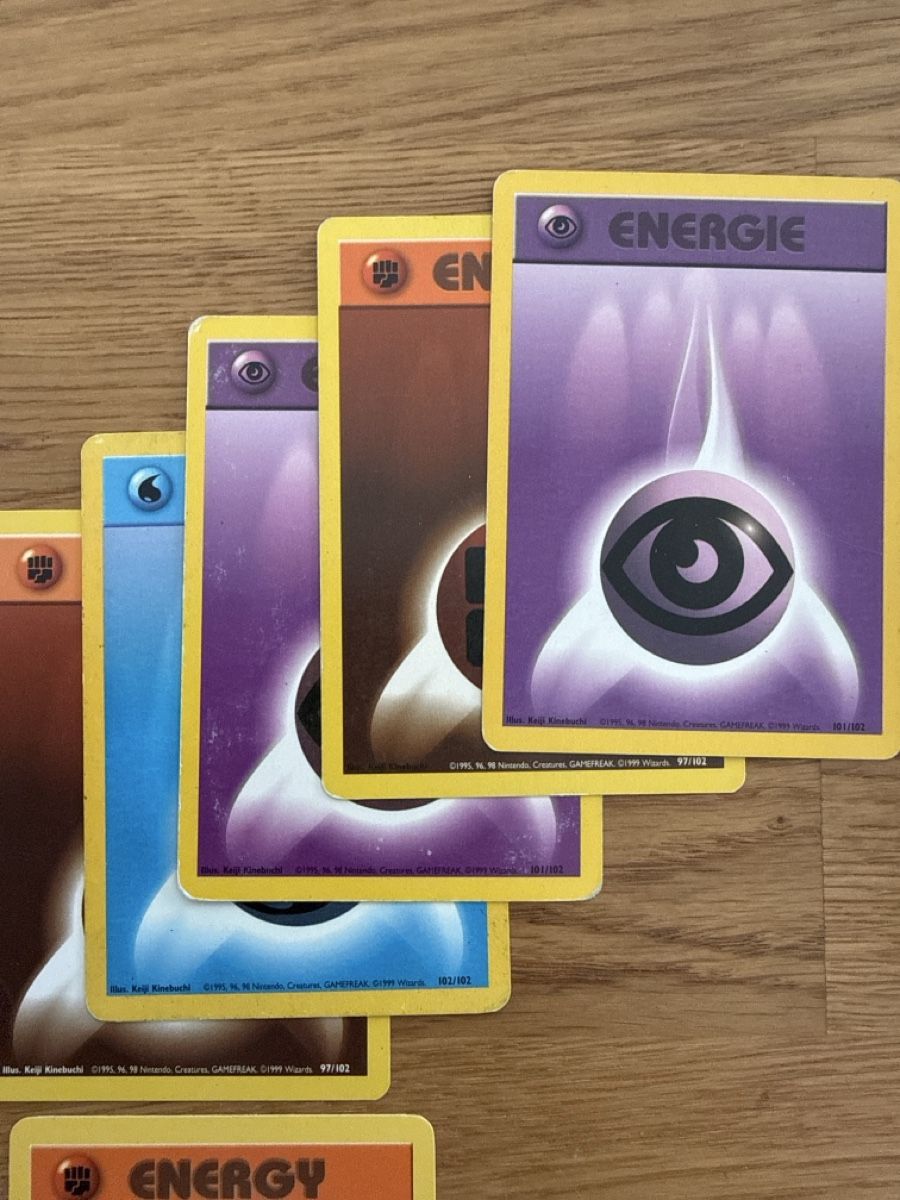 Pokémon Sammelbilder & Trading cards: Pokemon Energien mit einigen alten – Gebraucht aus Amriswil von sim_nlb6 2