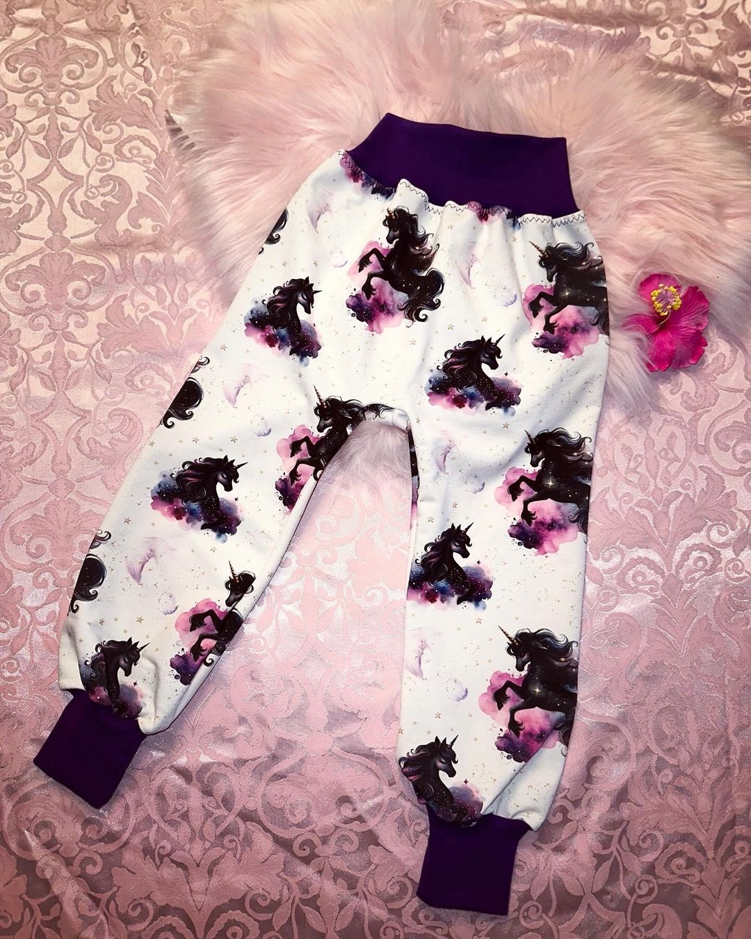 Pantaloni: Sweat Pumphose Einhorn 98/104 – Nuovo (secondo la descrizione) da Attiswil venduto da Velvet81