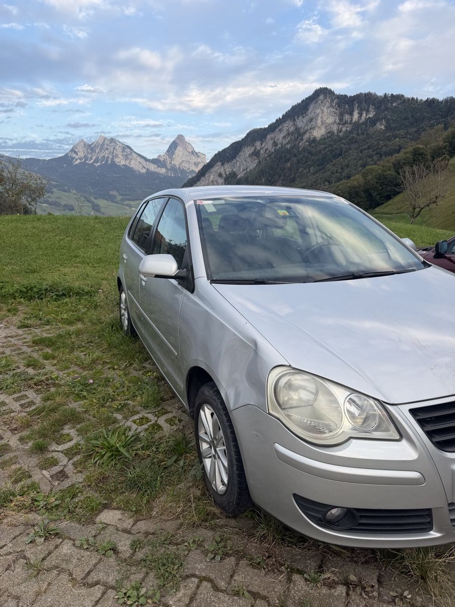 VW Autos: VW Polo 1.6  – Defekt aus Lauerz von Joeschel 1