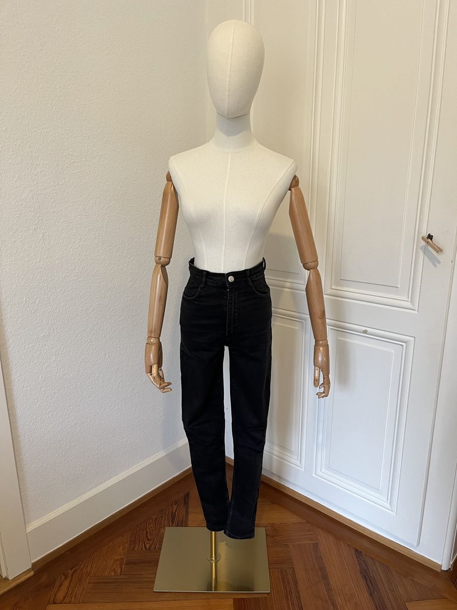 Zara Jeans: Zara Black Denim Jeans - Stylish! – Usato da Mies venduto da Nib2011 1