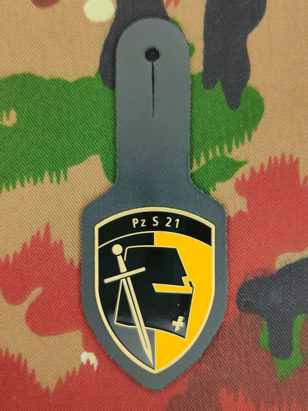 Schweizer Armee Placchette & Badge: Brusttaschenanhänger Pz S 21 – Usato da Bauma venduto da SwissMilitaria
