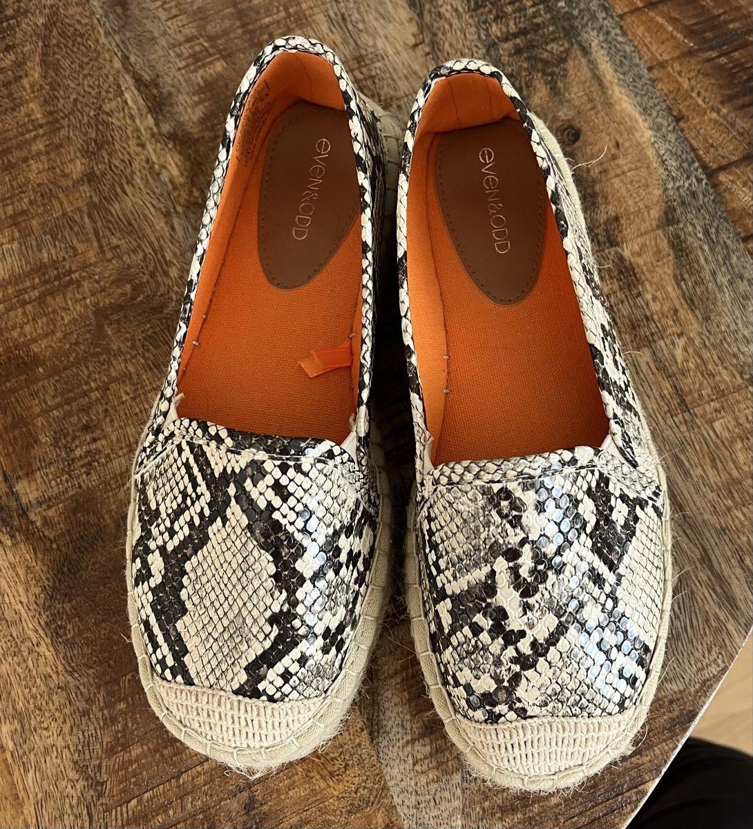 Chaussures filles: Schuhe Mädchen Espadrilles Schlangenmuster – D'occasion à Fahrwangen par vitorio01