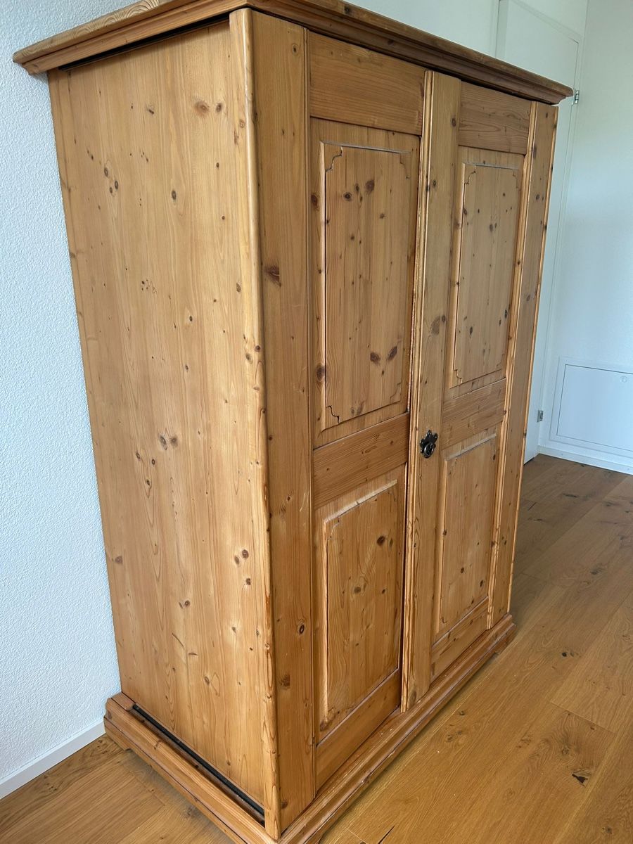 Armadi: Holzschrank – Usato da Wohlenschwil venduto da Roume86 1