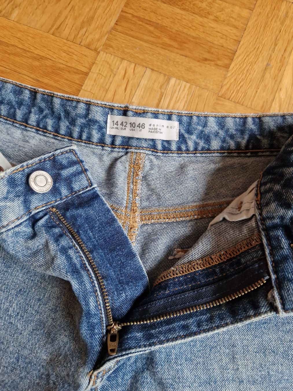 Pantaloni: Jeans shorts - size 42 EUR – Usato da Allschwil venduto da IreneTu 2