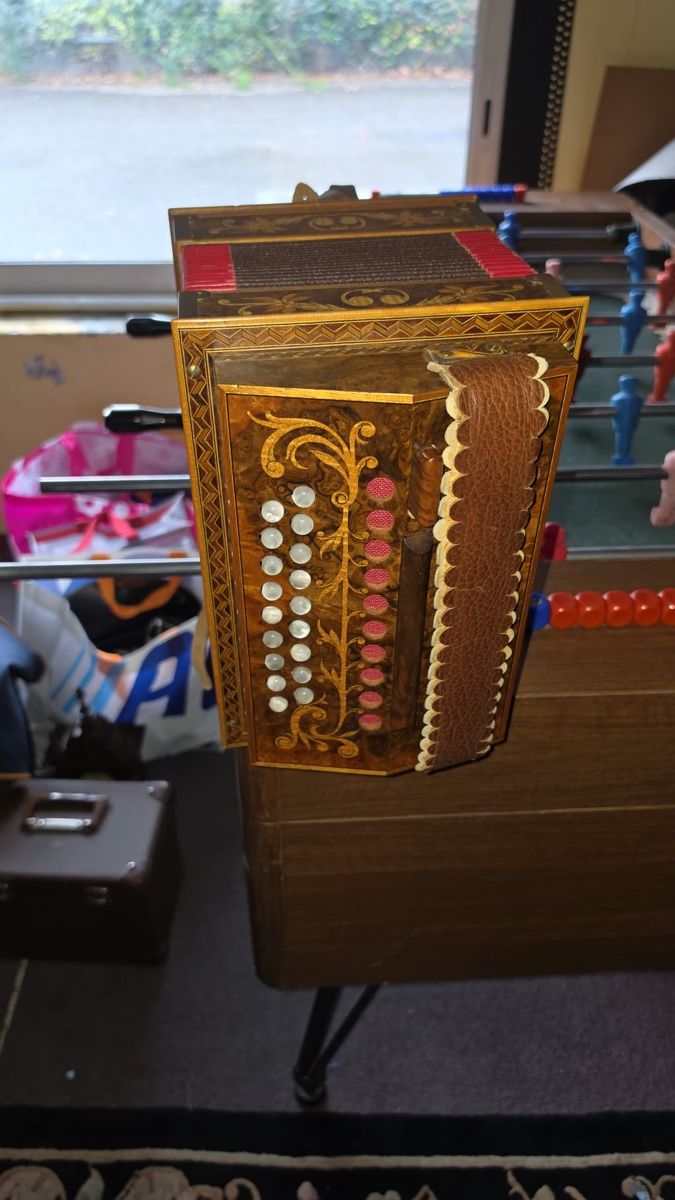 Instruments de musique: accordéon schwitzoise – D'occasion à Yvonand par Jojo777 5