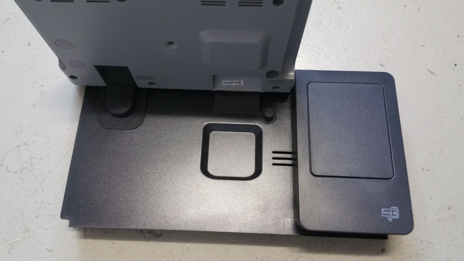 Hewlett Packard Stampanti: HP laser jet Display HP MPN CD644-60114 – Usato da Ecublens VD venduto da Netfinity 2