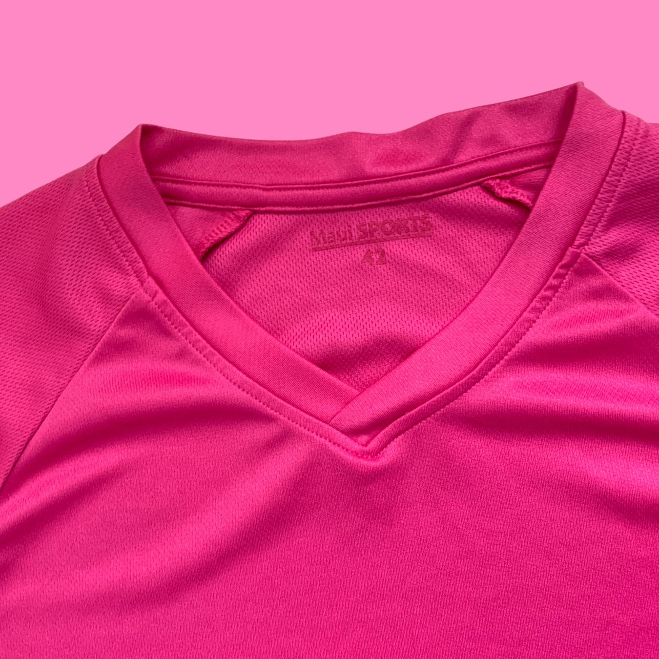 T-shirts: Pink maui workout top – Neuf (Voir description) à Basel par demonbaby2222 1