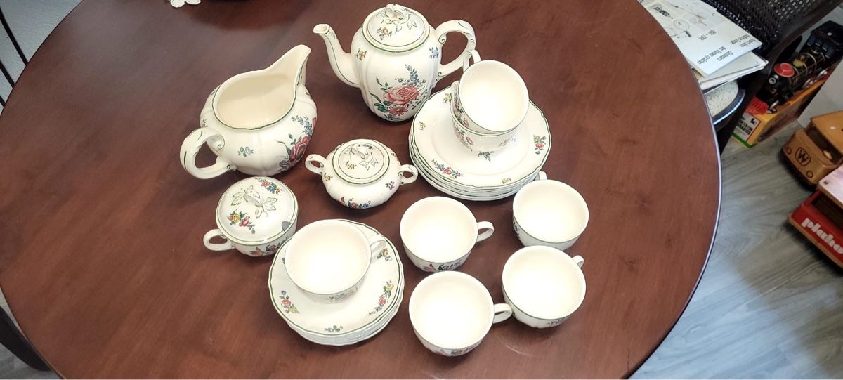 Villeroy & Boch Set di piatti: Antikes Teeservice – Usato da Ruswil venduto da LeandraR92 1