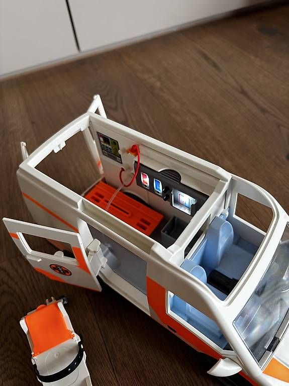 Playmobil Giocattoli: Playmobil Krankenwagen – Usato da Hindelbank venduto da ghuwig 1