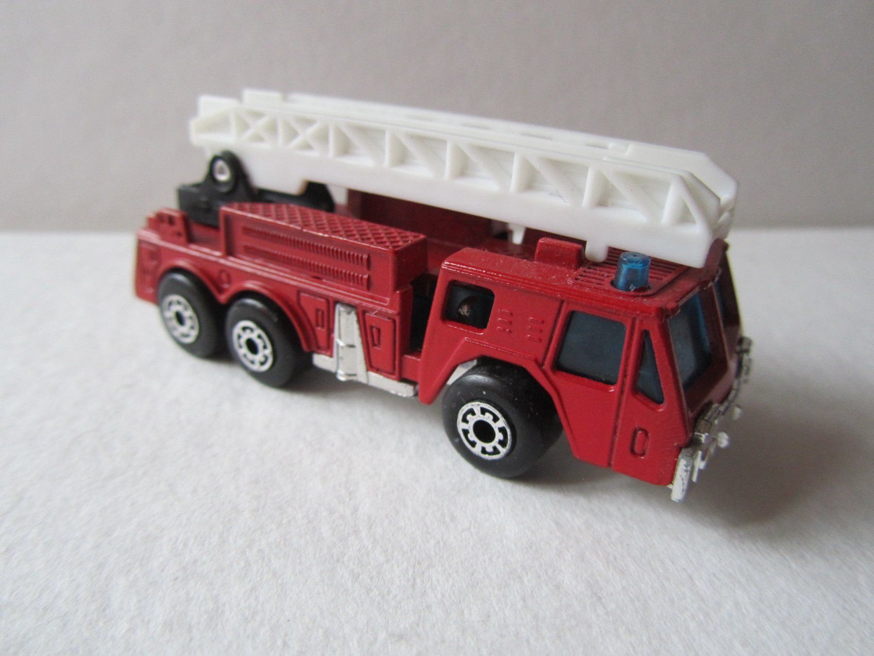 Matchbox Voitures modèles: Fire Engine, Matchbox Macau, unbespielt – D'occasion à Weiningen ZH par dietsch57 2