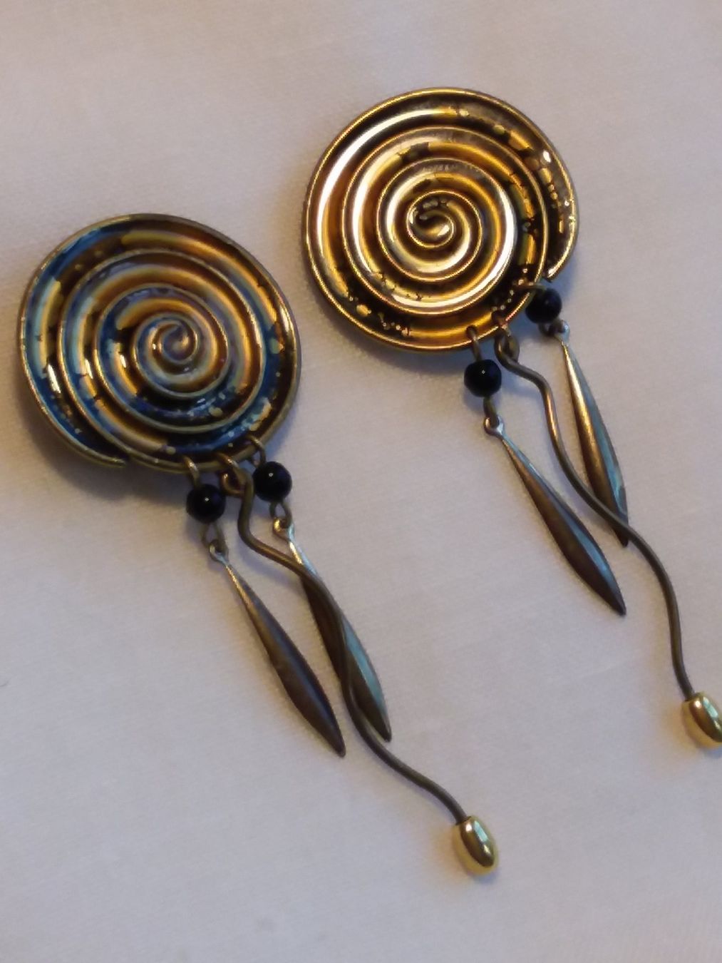 Orecchini pendenti & Orecchini a lobo: Art Déco Gold-Schwarze Ohrclips, ca 1930 – Usato da Zürich venduto da gutsan 3