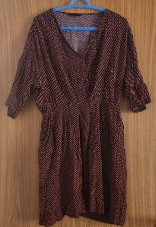Robe Maje imprimé fleuri  taille 1, 100% viscose.