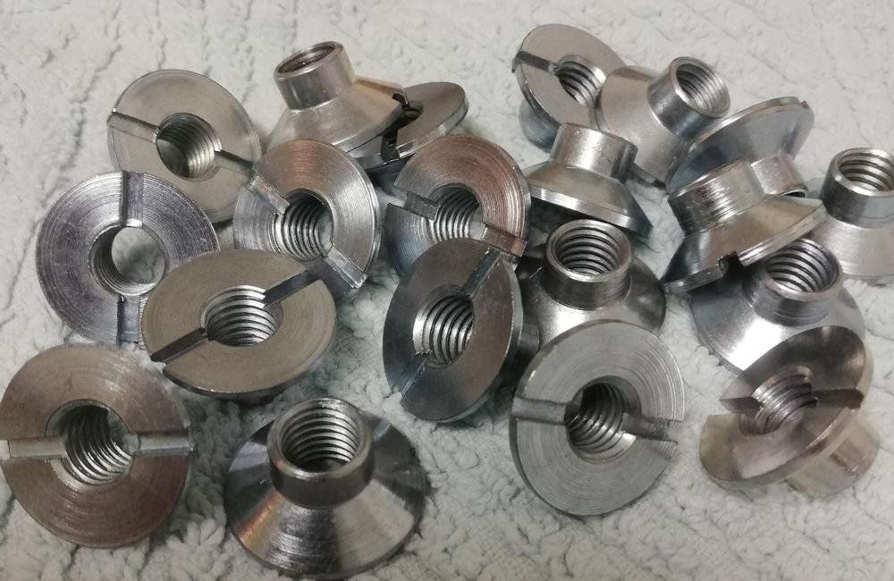 Senkmuttern M3 mit Schlitz verzinkt Stahl blau 25 Stück | Acheter sur ...