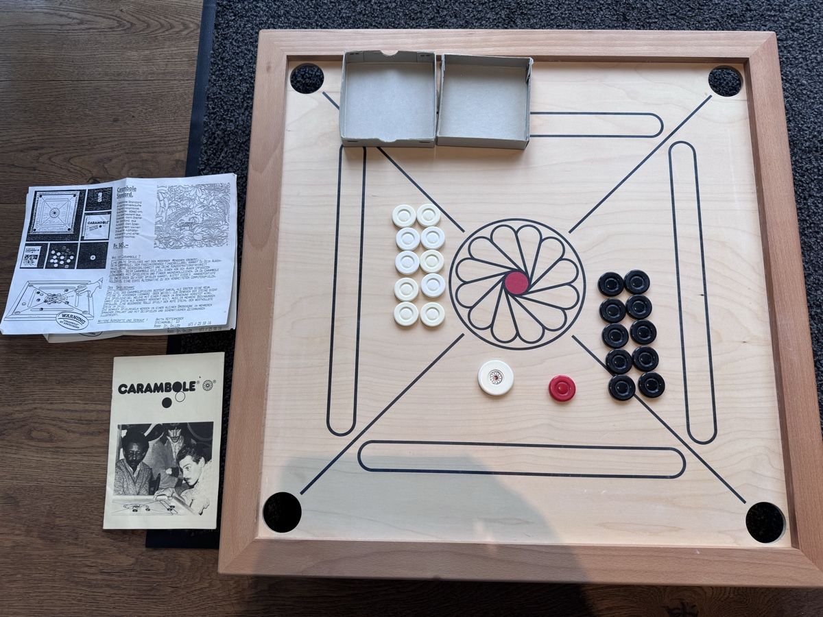 Spiele: Carambole Carrom  – Gebraucht aus Niederbüren von Oetschli