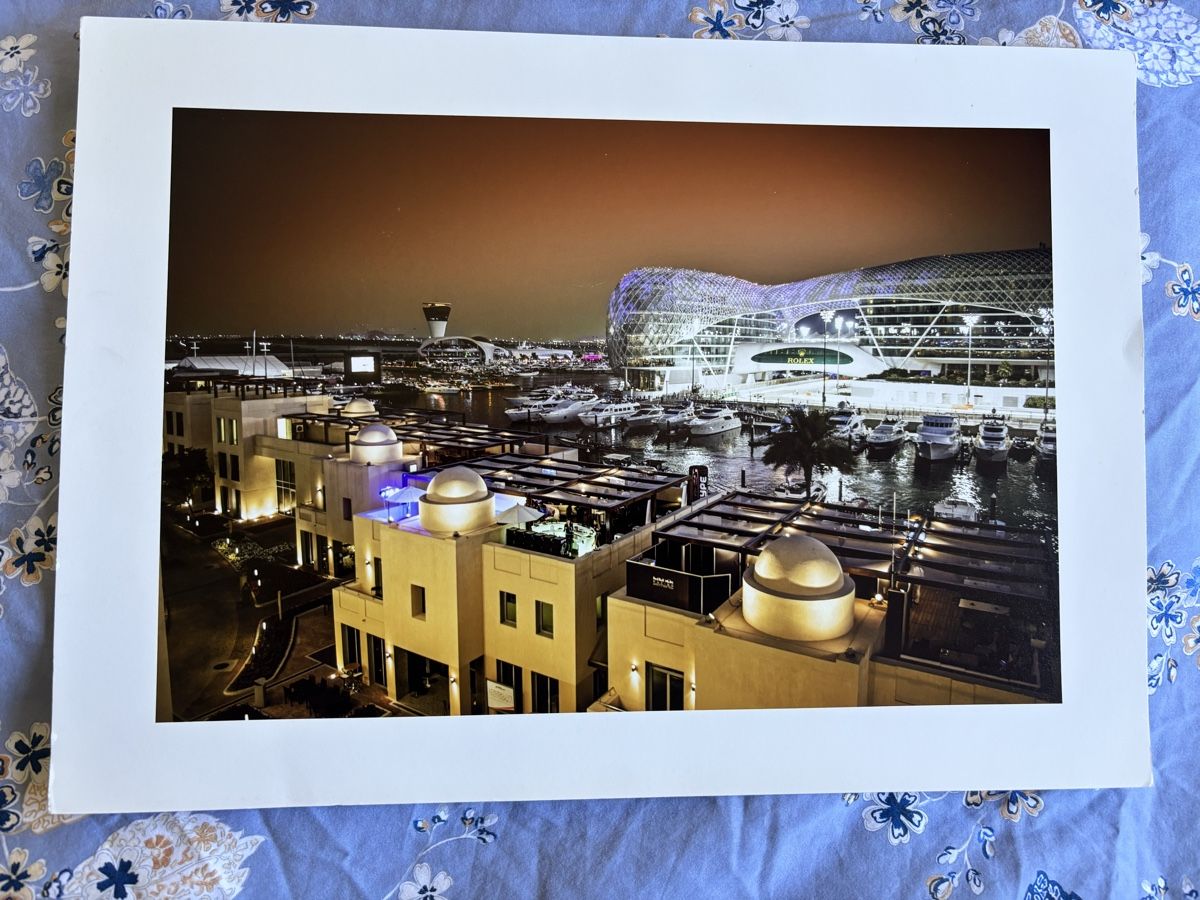Foto & Immagini: Impression d'art Alberto Ventzagos F1 abu dhabi – Nuovo (secondo la descrizione) da GENÈVE venduto da Gaasss