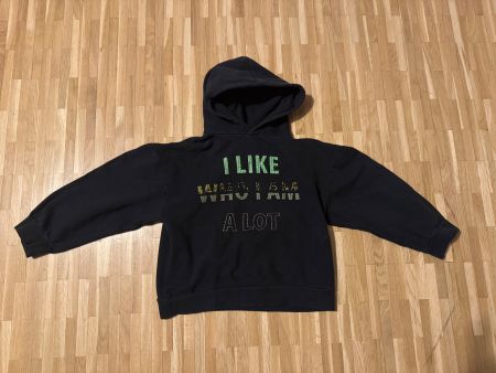 Hoodie Gr. 122,Auf der Innenseite steht Größe 134-140